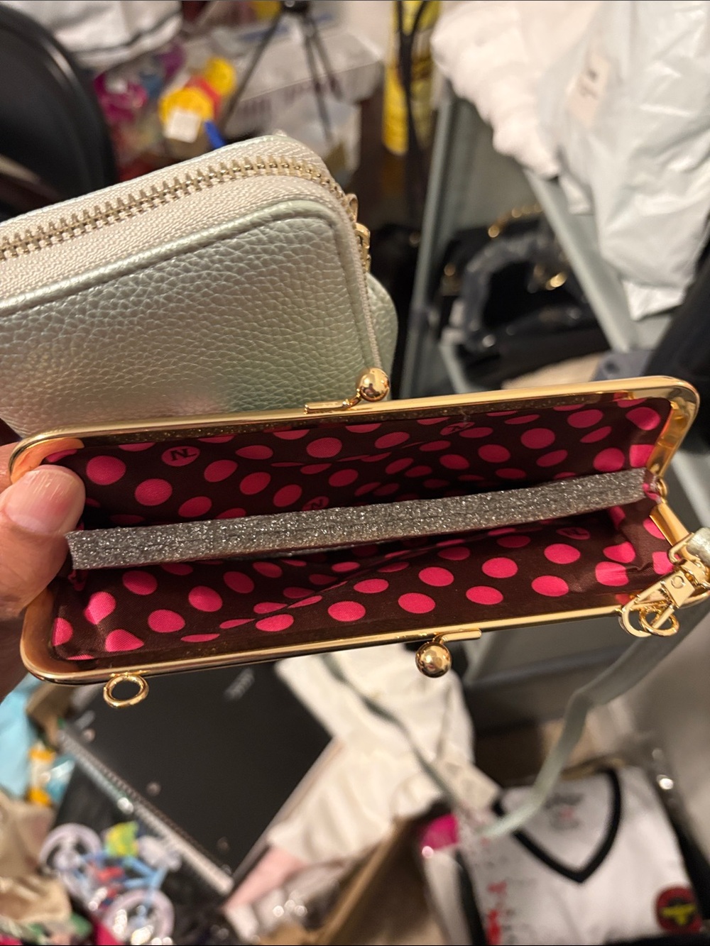 Nicole Lee Metallic Silver Crossbody Wallet 2 in one - Picture 5 of 6